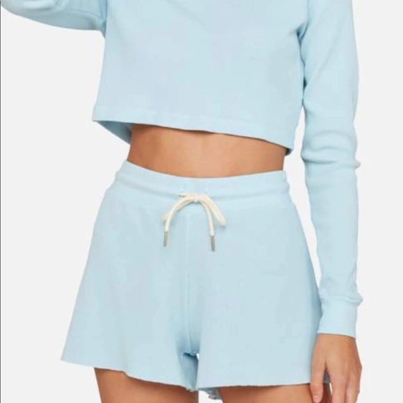 Mate the label organic blue thermal LS top and drawstring shorts set M - Picture 3 of 4